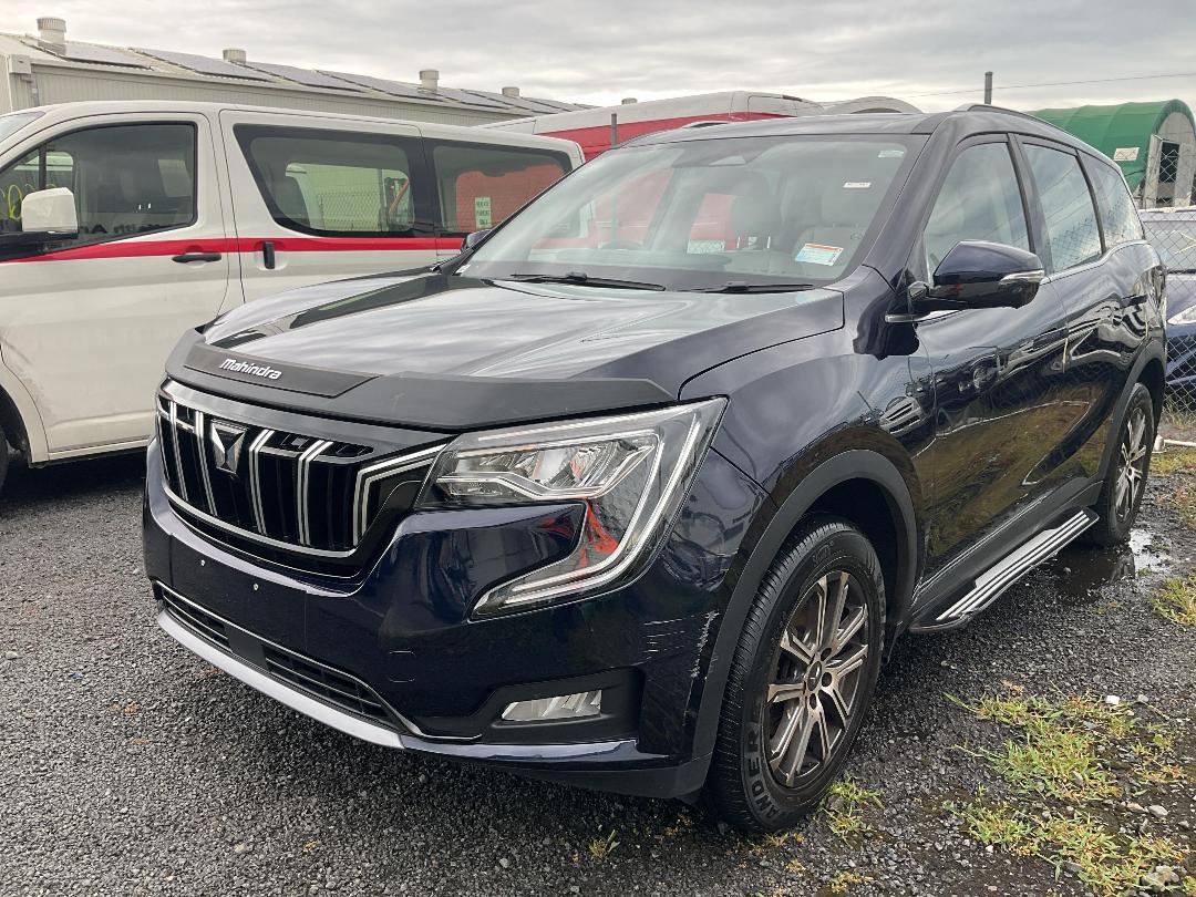 Photo '3' of Mahindra XUV 700 AX7L