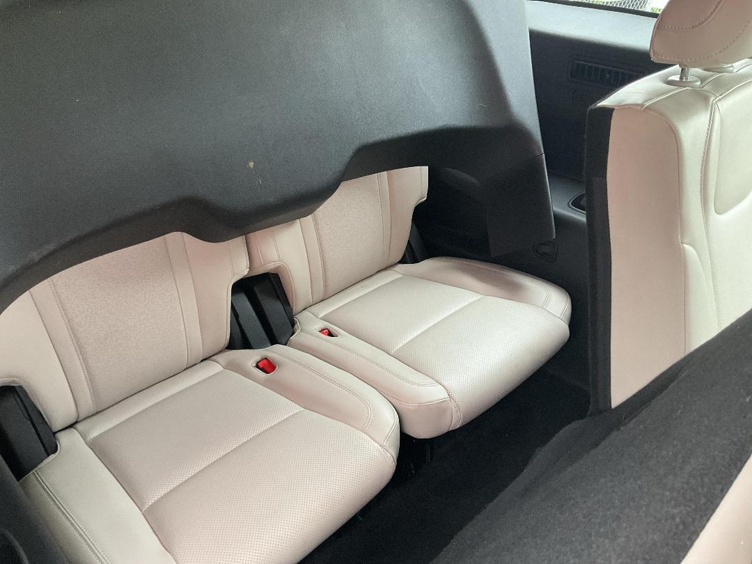 Photo '32' of Mahindra XUV 700 AX7L