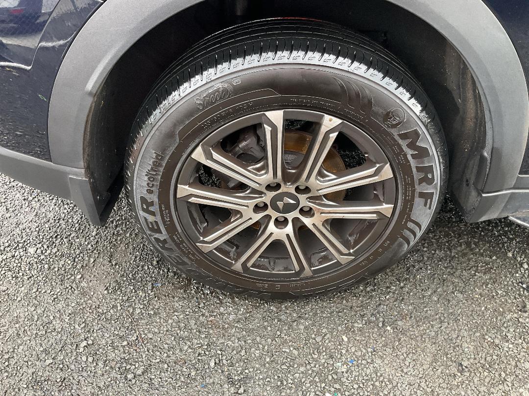 Photo '22' of Mahindra XUV 700 AX7L