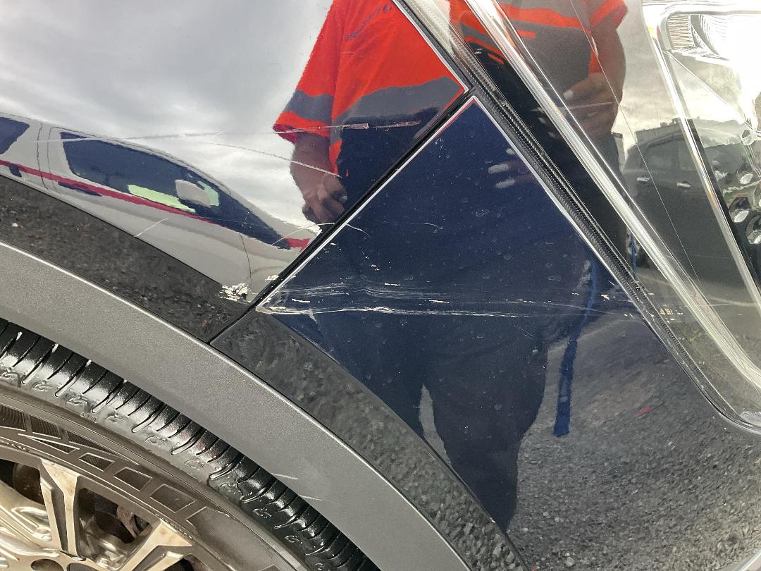 Photo '21' of Mahindra XUV 700 AX7L