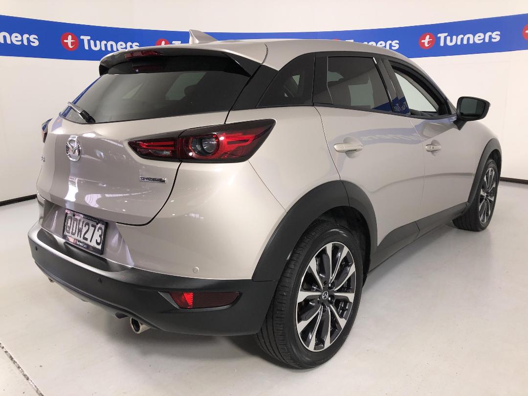 Photo '7' of Mazda CX-3