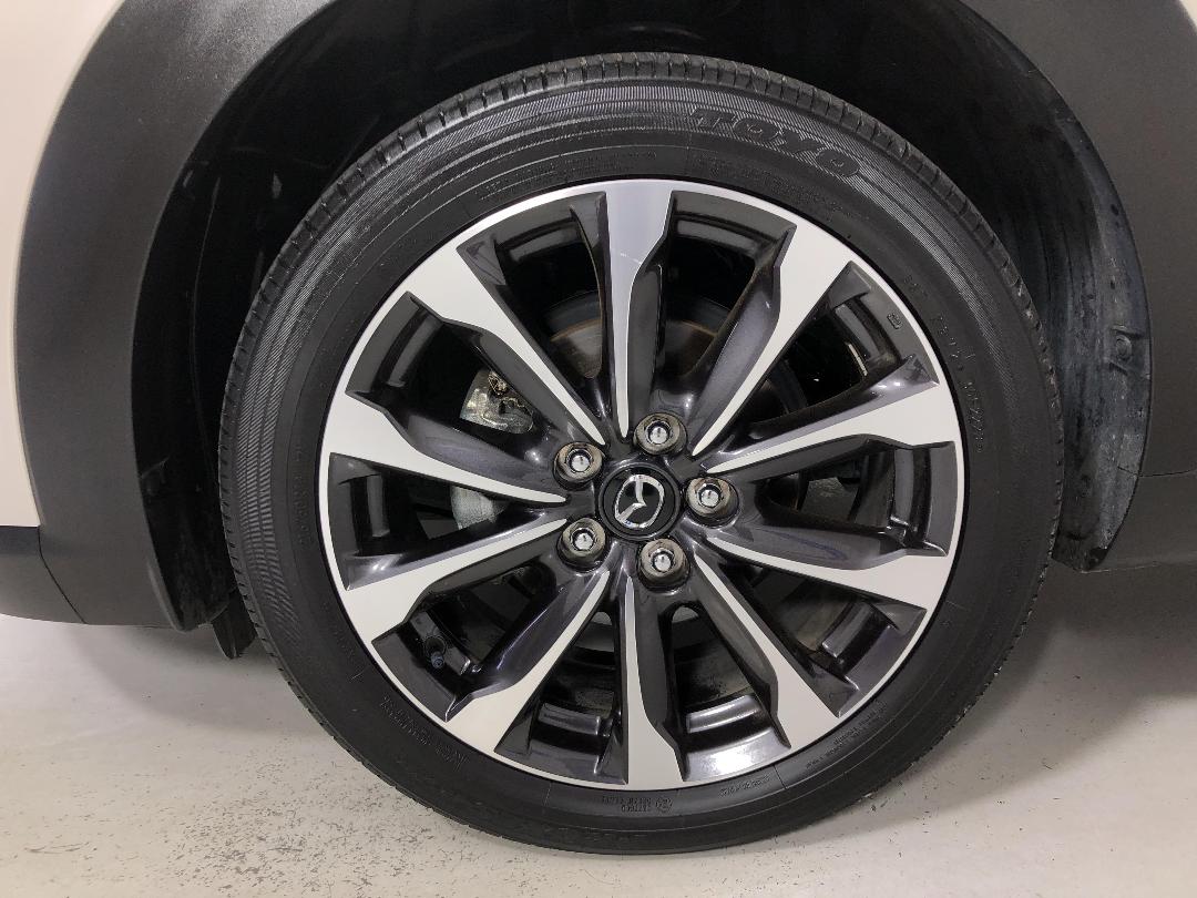 Photo '10' of Mazda CX-3