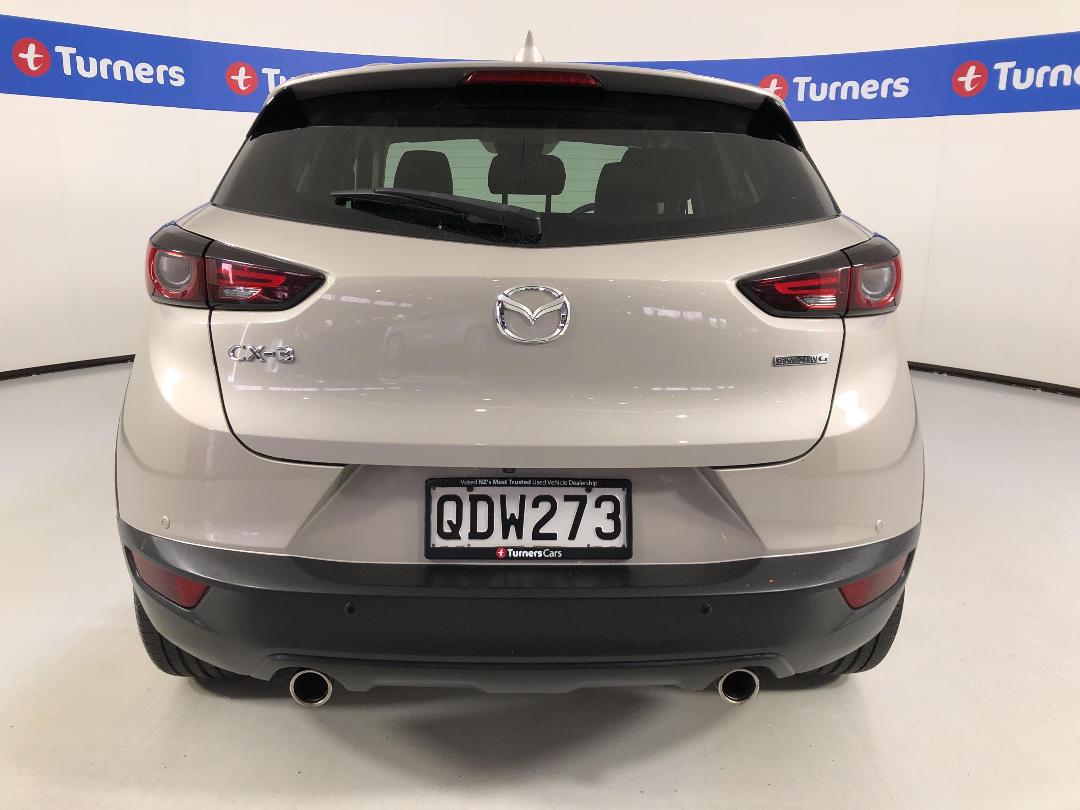 Photo '6' of Mazda CX-3