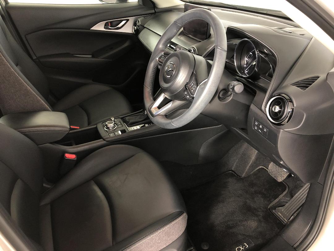 Photo '16' of Mazda CX-3