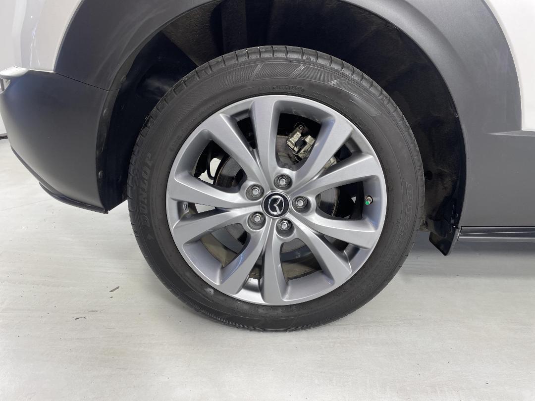 Photo '12' of Mazda CX-30