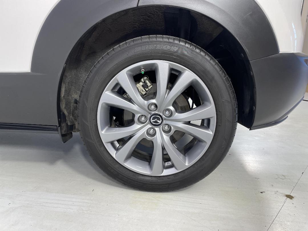 Photo '11' of Mazda CX-30