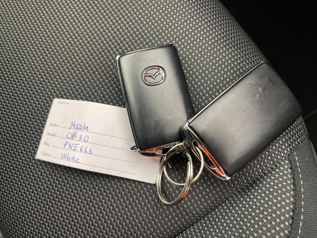 Photo '22' of Mazda CX-30