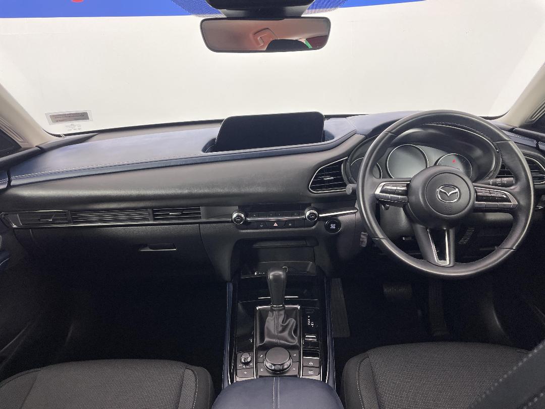 Photo '17' of Mazda CX-30