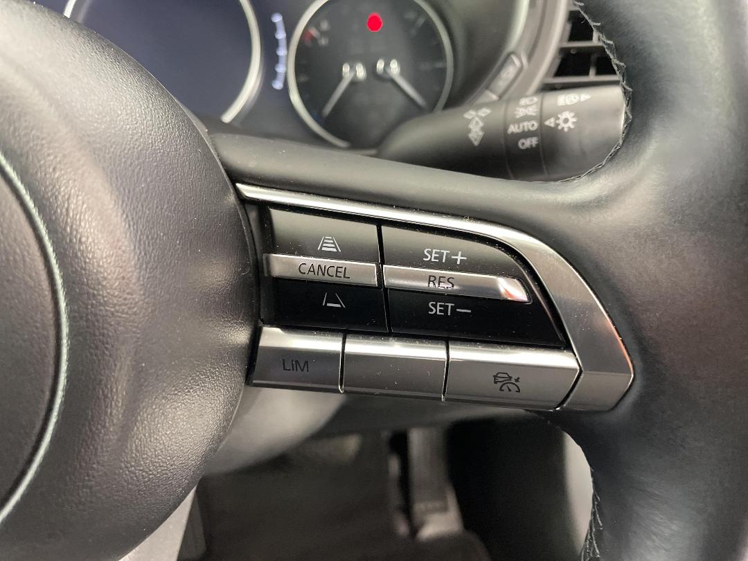 Photo '24' of Mazda CX-30