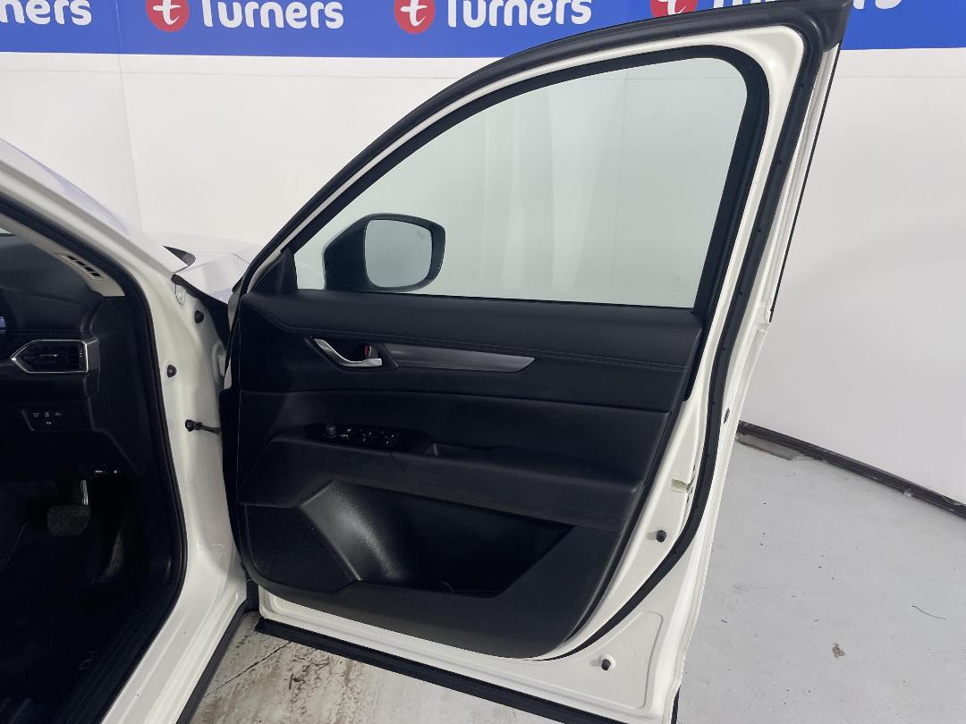 Photo '15' of Mazda CX-5