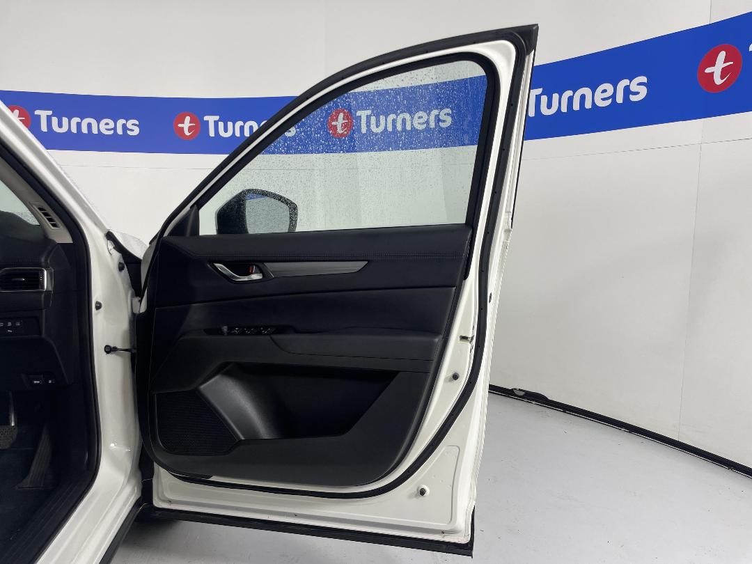 Photo '15' of Mazda CX-5 Photo '15' of Mazda CX-5