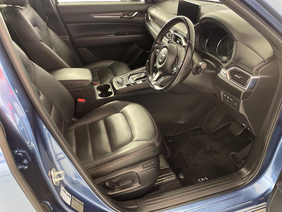 Photo '16' of Mazda CX-5 Photo '16' of Mazda CX-5