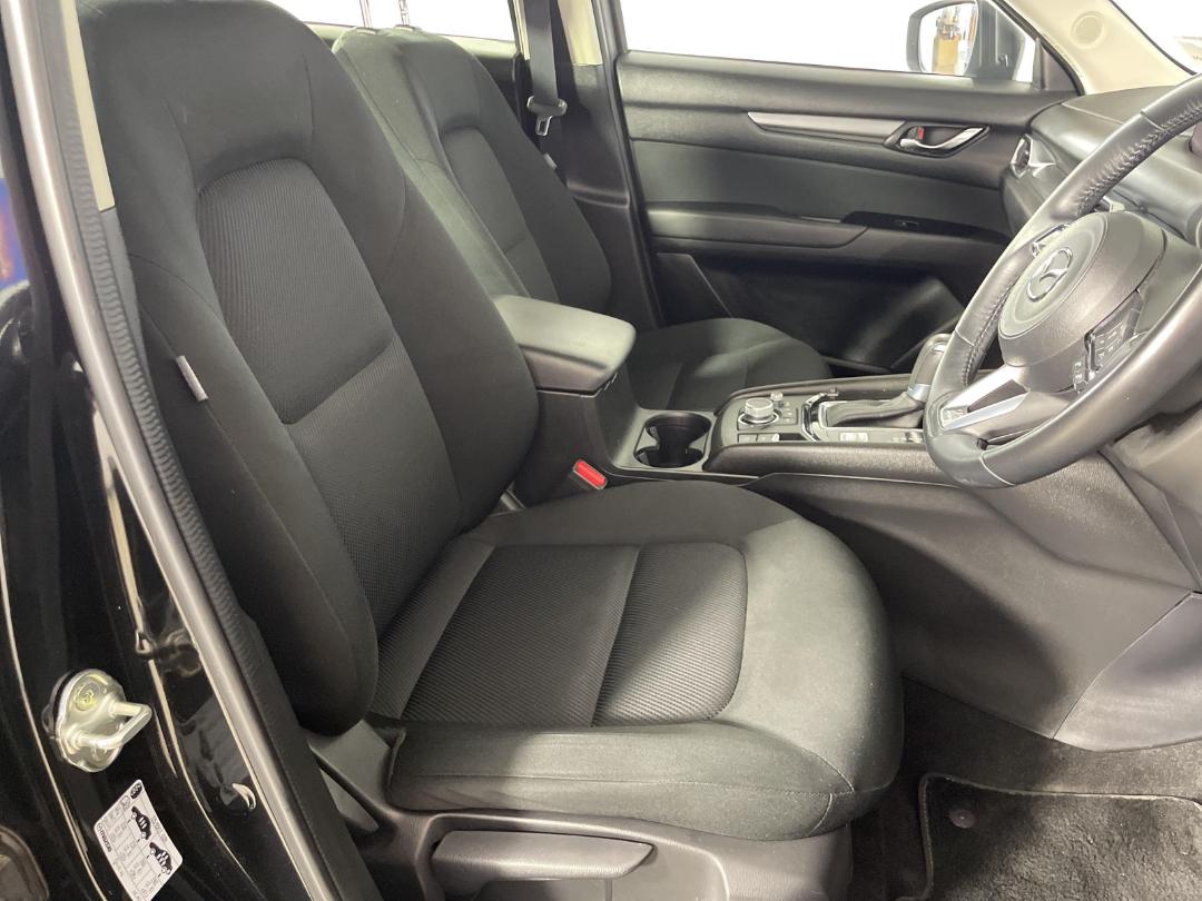 Photo '16' of Mazda CX-5 Photo '16' of Mazda CX-5