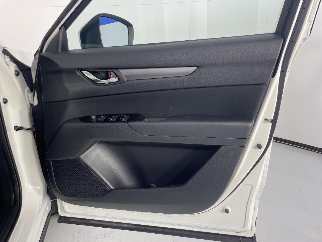 Photo '15' of Mazda CX-5