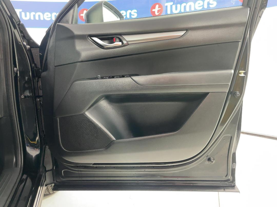 Photo '15' of Mazda CX-5 Photo '15' of Mazda CX-5