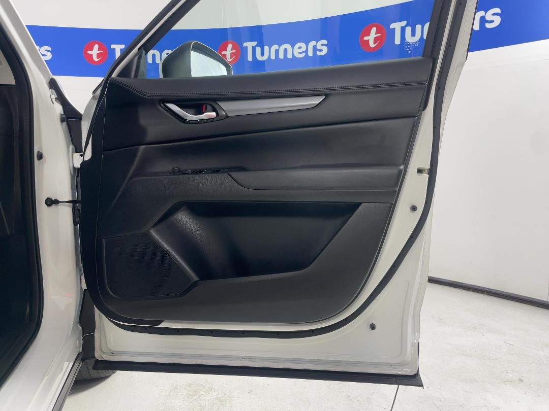 Photo '15' of Mazda CX-5