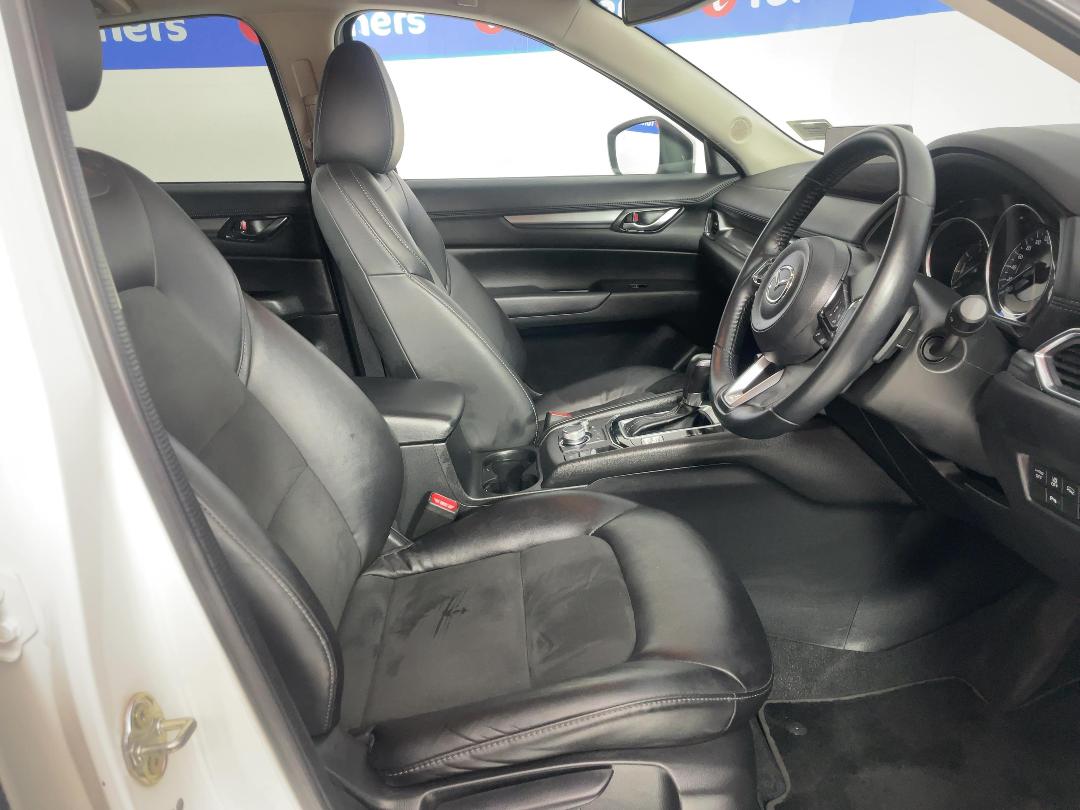 Photo '16' of Mazda CX-5