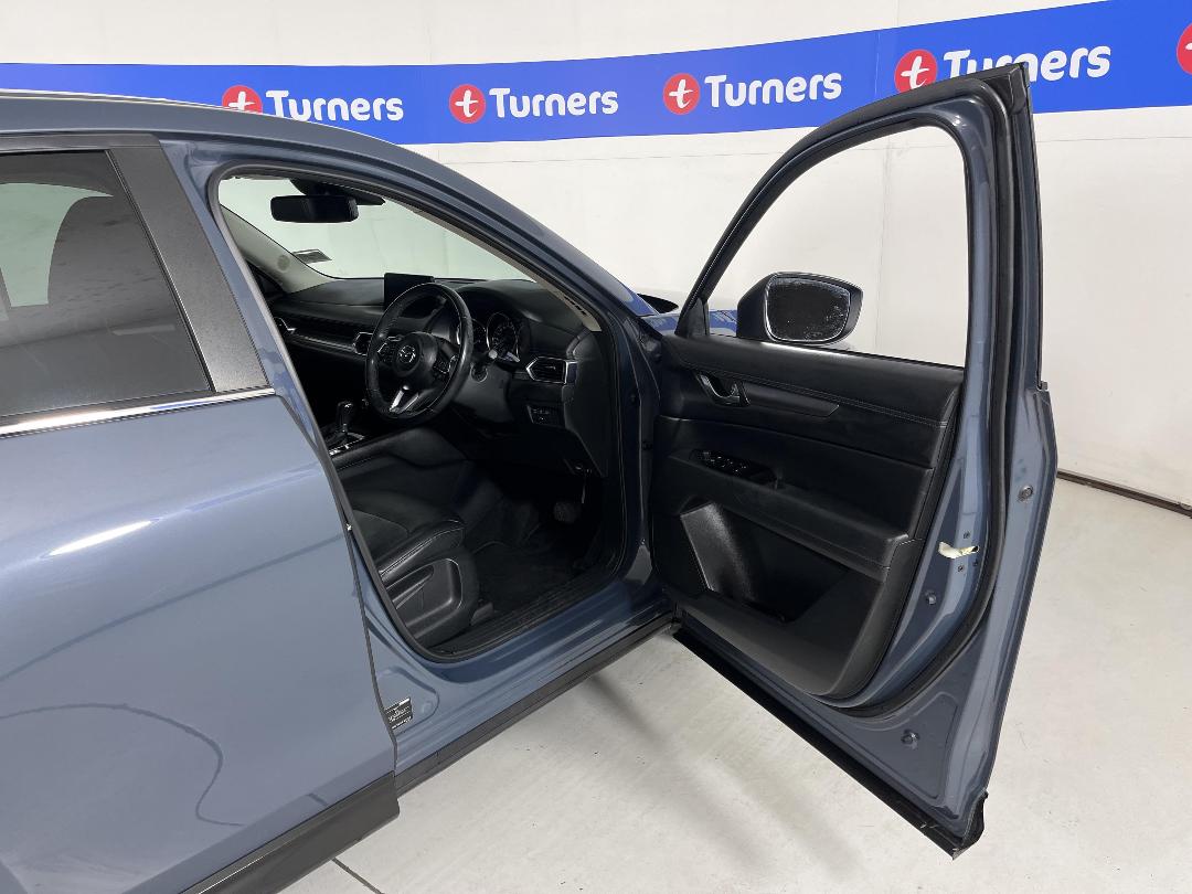 Photo '15' of Mazda CX-5