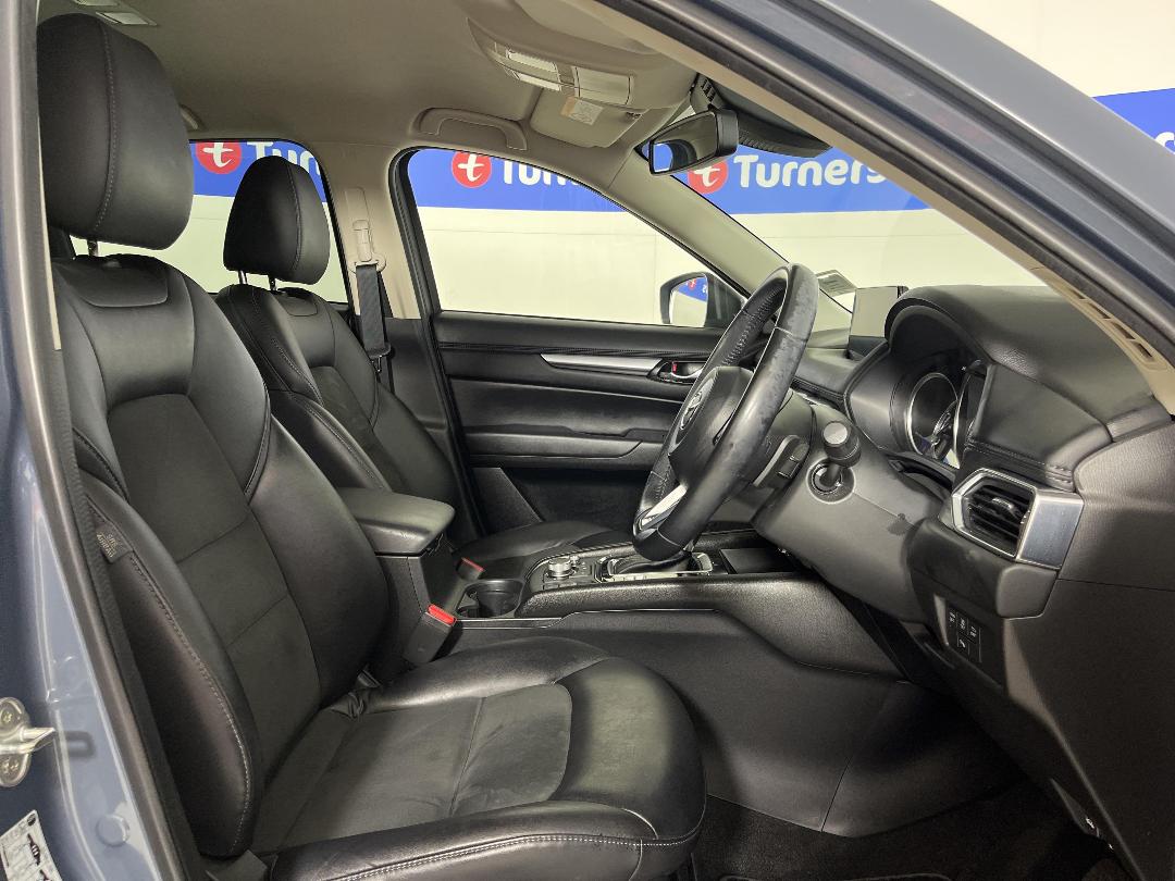 Photo '16' of Mazda CX-5