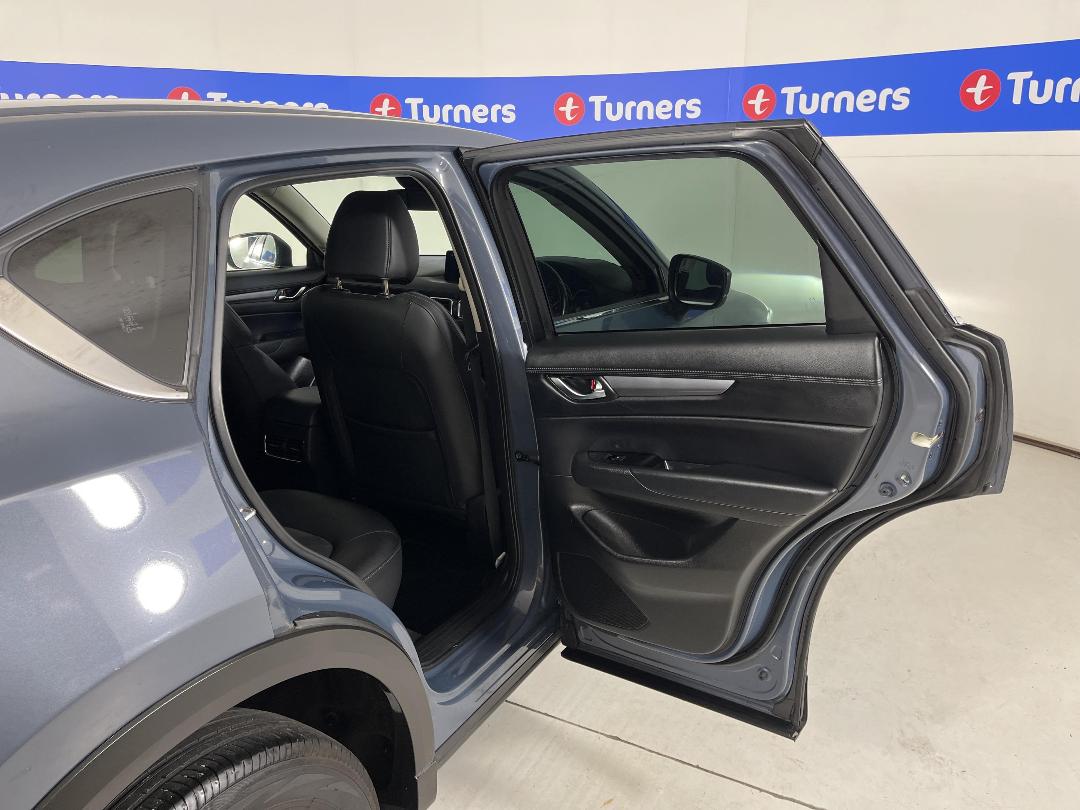 Photo '19' of Mazda CX-5