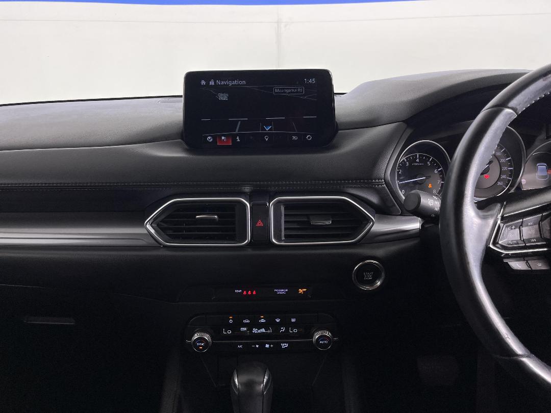 Photo '18' of Mazda CX-5