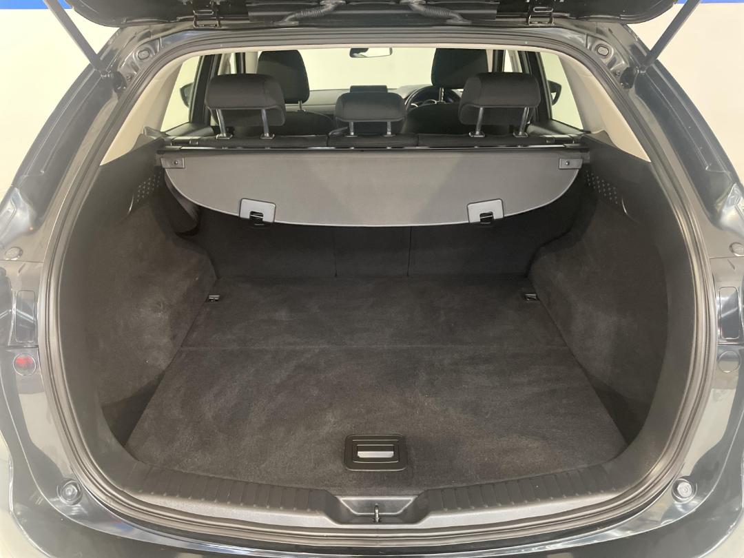 Photo '14' of Mazda CX-5