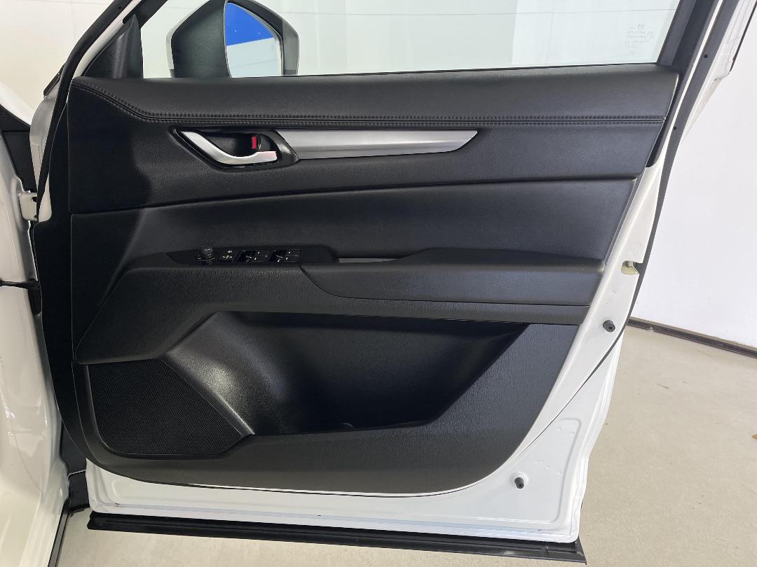 Photo '15' of Mazda CX-5