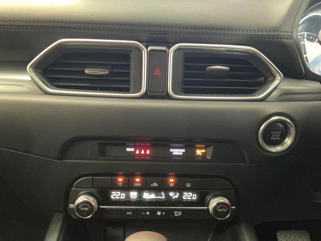 Photo '18' of Mazda CX-5