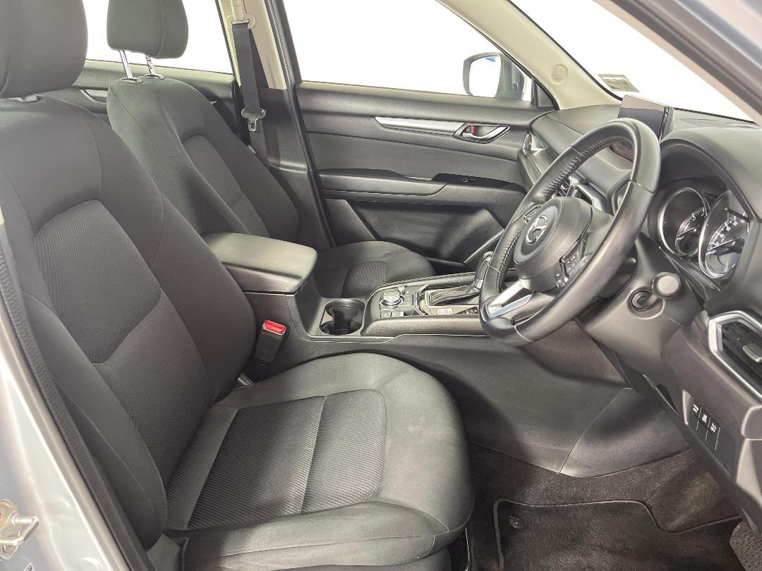 Photo '16' of Mazda CX-5