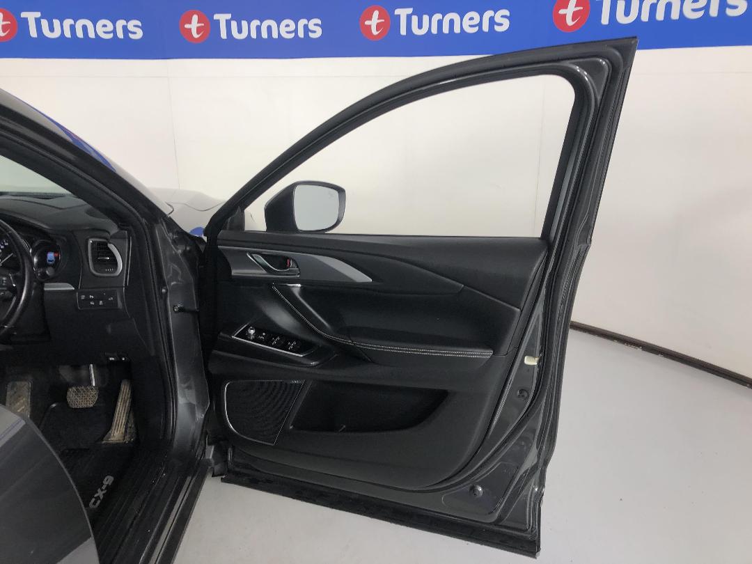 Photo '15' of Mazda CX-9