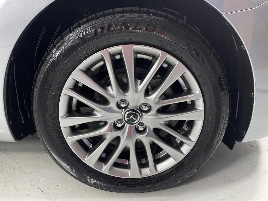 Photo '9' of Mazda Mazda2 Photo '9' of Mazda Mazda2