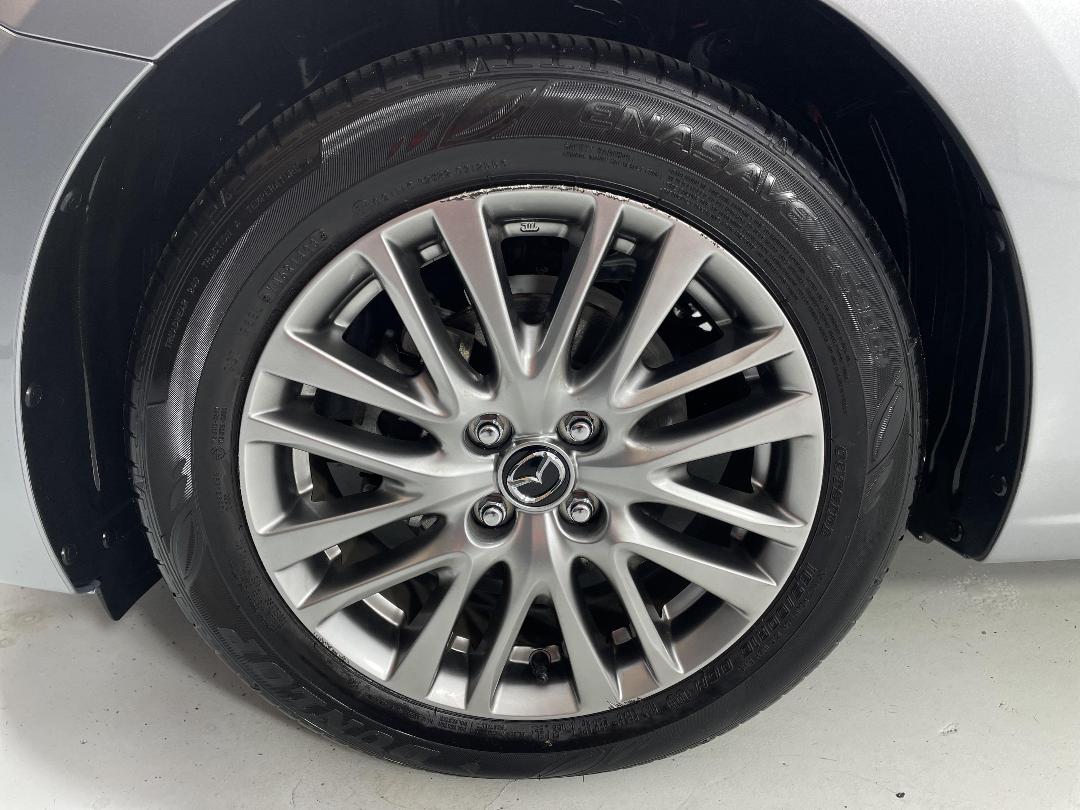 Photo '10' of Mazda Mazda2 Photo '10' of Mazda Mazda2