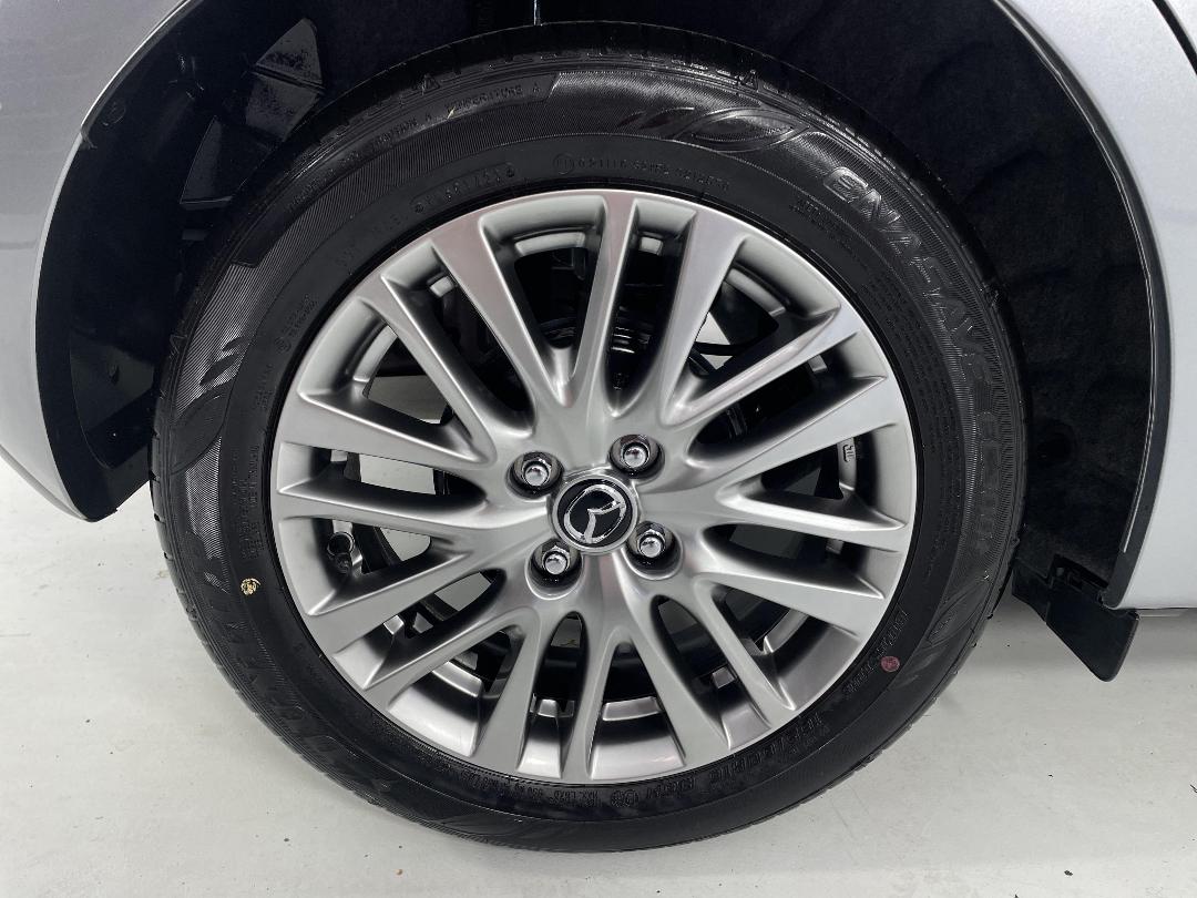 Photo '12' of Mazda Mazda2 Photo '12' of Mazda Mazda2