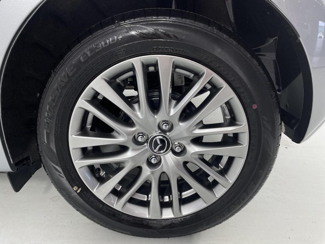 Photo '11' of Mazda Mazda2 Photo '11' of Mazda Mazda2