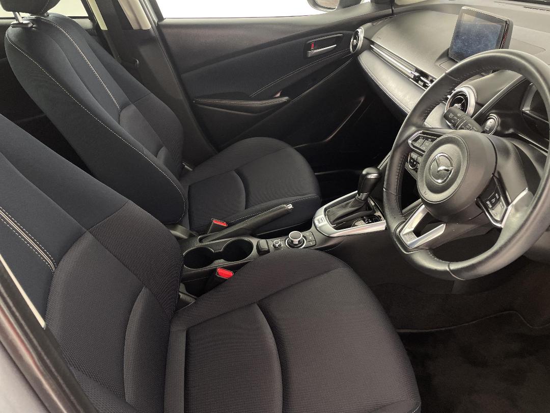 Photo '16' of Mazda Mazda2 Photo '16' of Mazda Mazda2