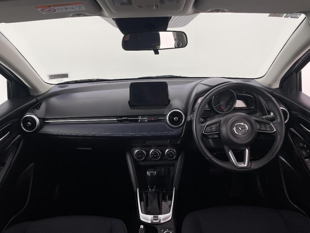 Photo '17' of Mazda Mazda2 Photo '17' of Mazda Mazda2
