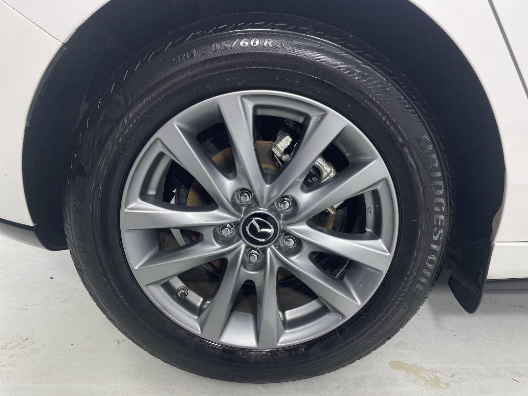 Photo '12' of Mazda Mazda3