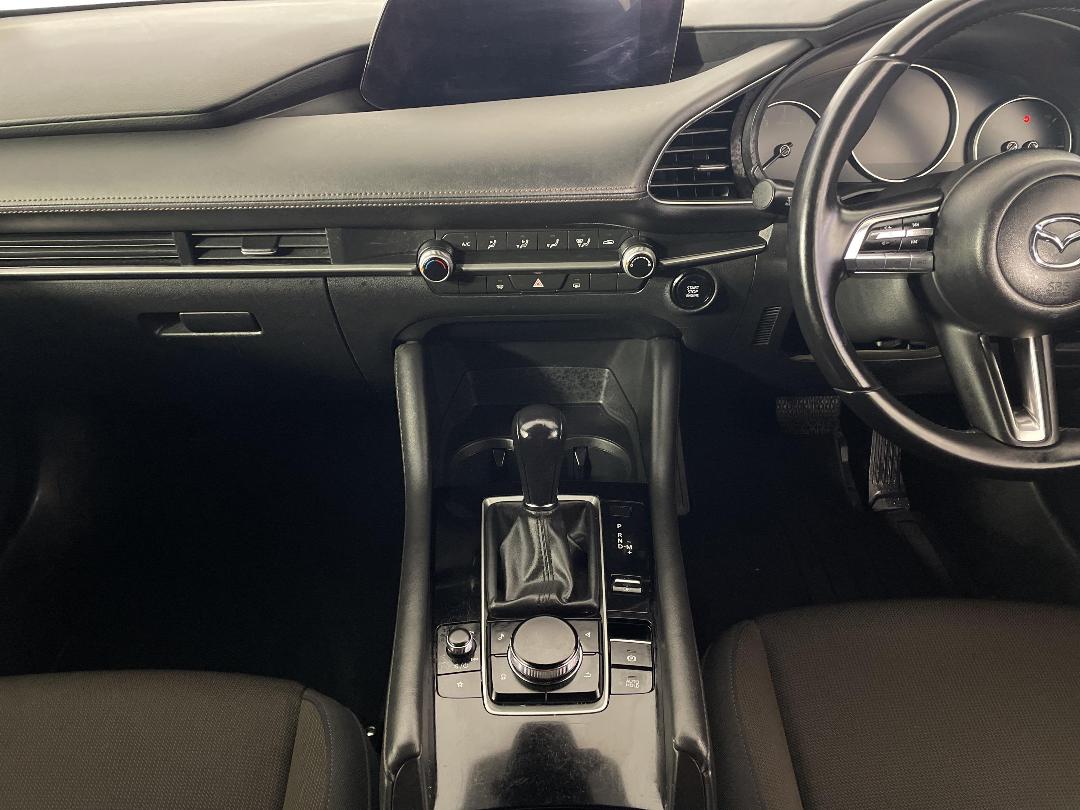 Photo '18' of Mazda Mazda3