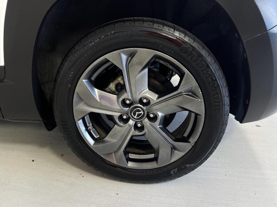 Photo '11' of Mazda MX-30