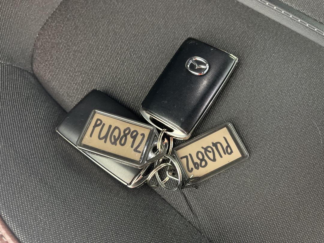 Photo '22' of Mazda MX-30