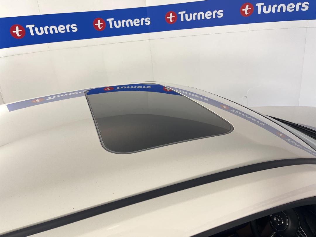 Photo '24' of Mazda MX-30