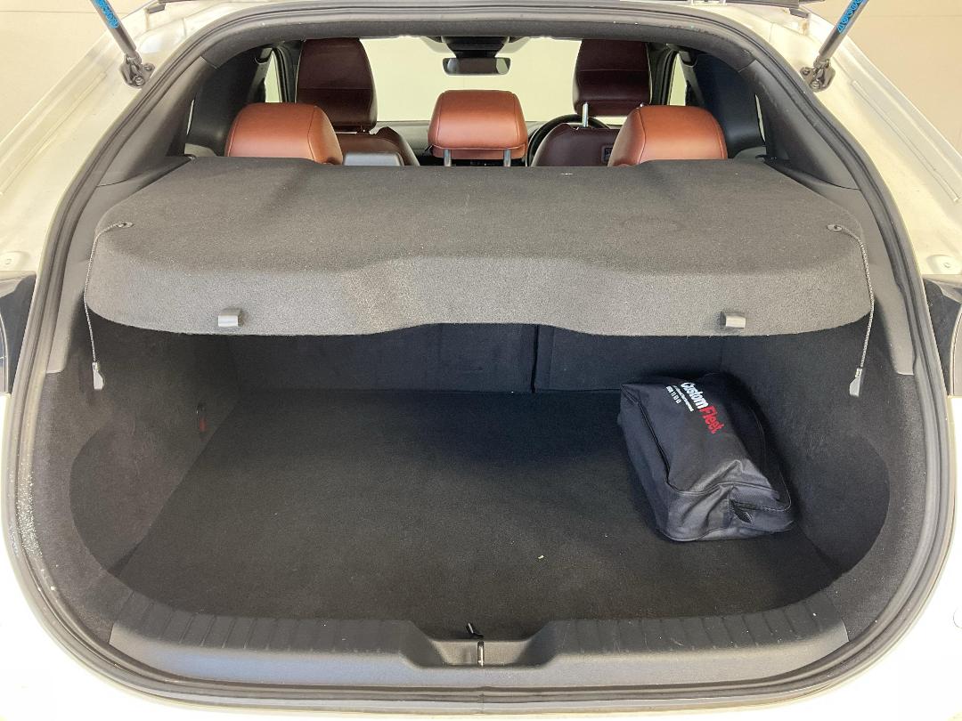 Photo '14' of Mazda MX-30