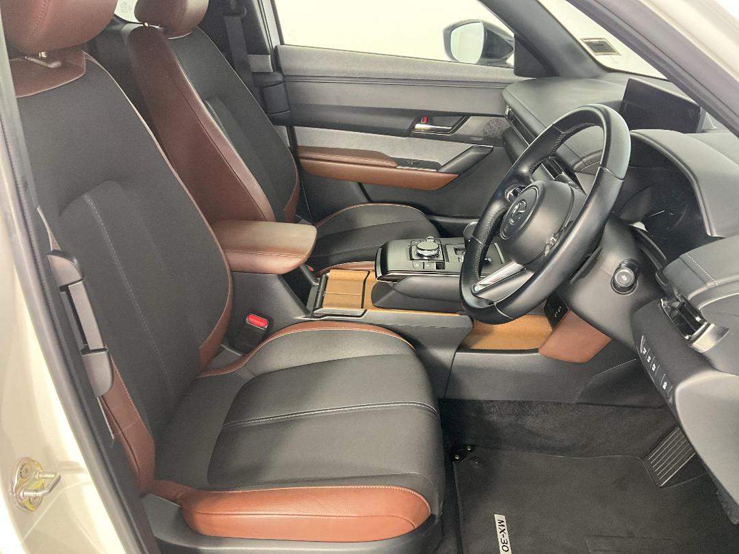 Photo '16' of Mazda MX-30