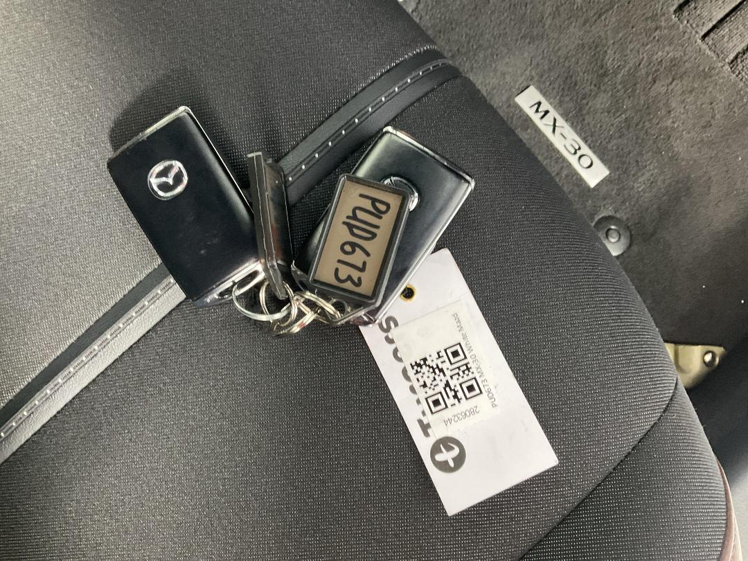 Photo '22' of Mazda MX-30