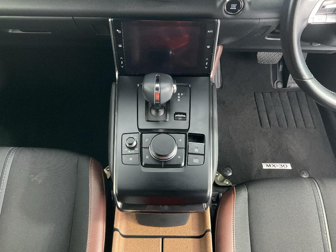 Photo '18' of Mazda MX-30