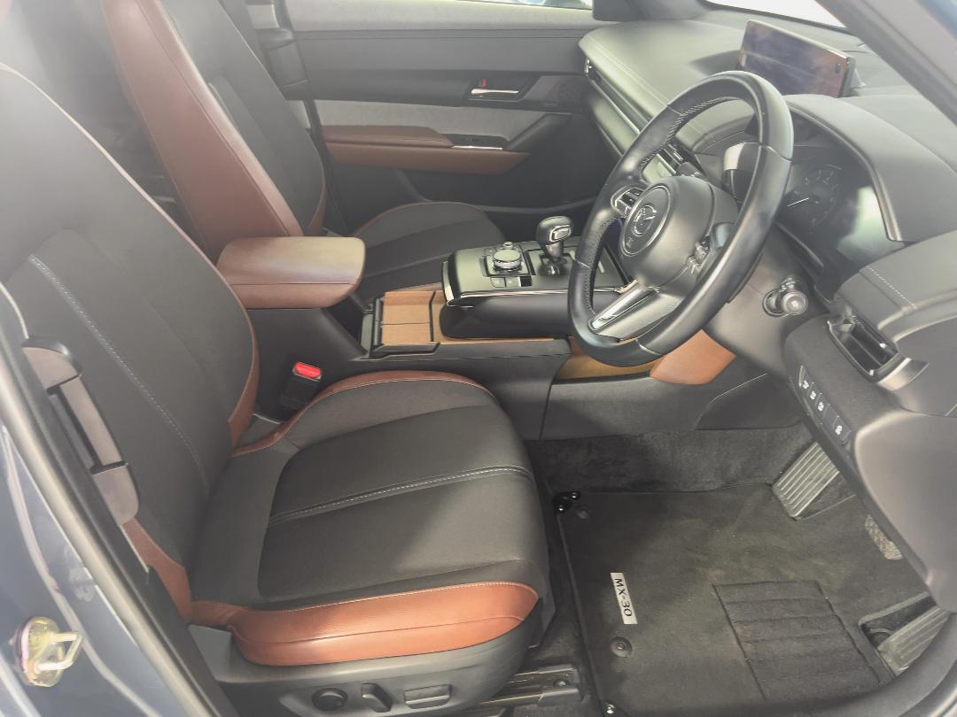 Photo '16' of Mazda MX-30