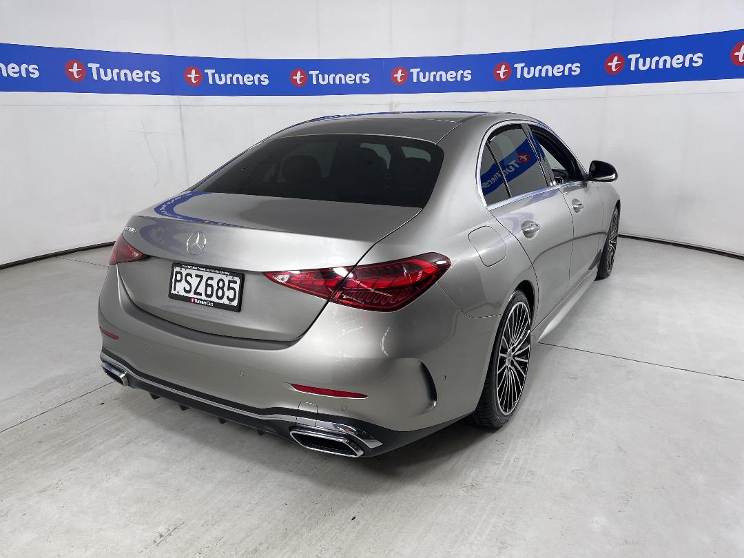 Photo '7' of Mercedes-Benz C-Class