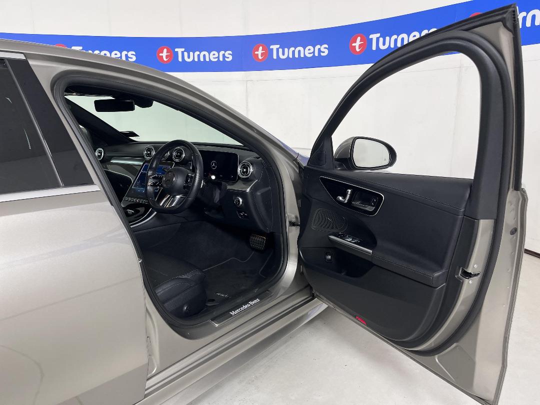 Photo '15' of Mercedes-Benz C-Class