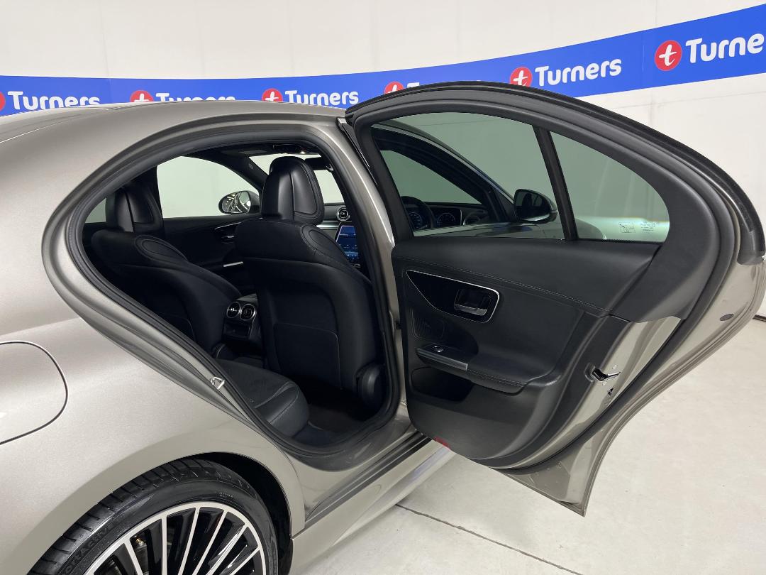 Photo '19' of Mercedes-Benz C-Class