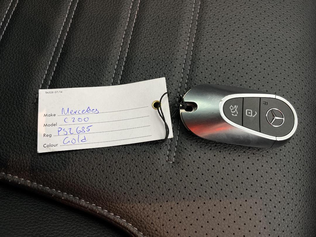 Photo '22' of Mercedes-Benz C-Class